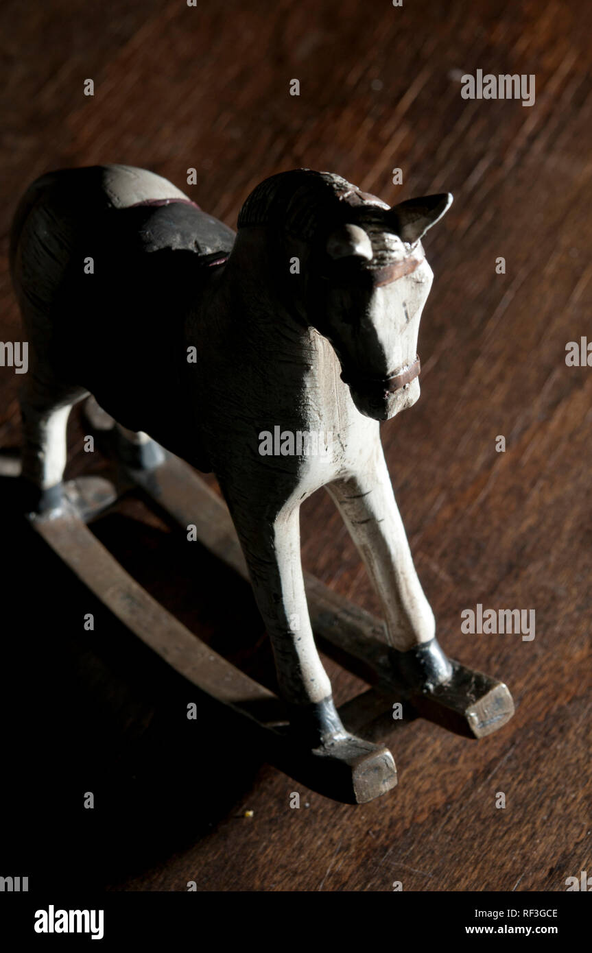 Cheval à Bascule En Bois Vintage - Pour Enfant - Occasion