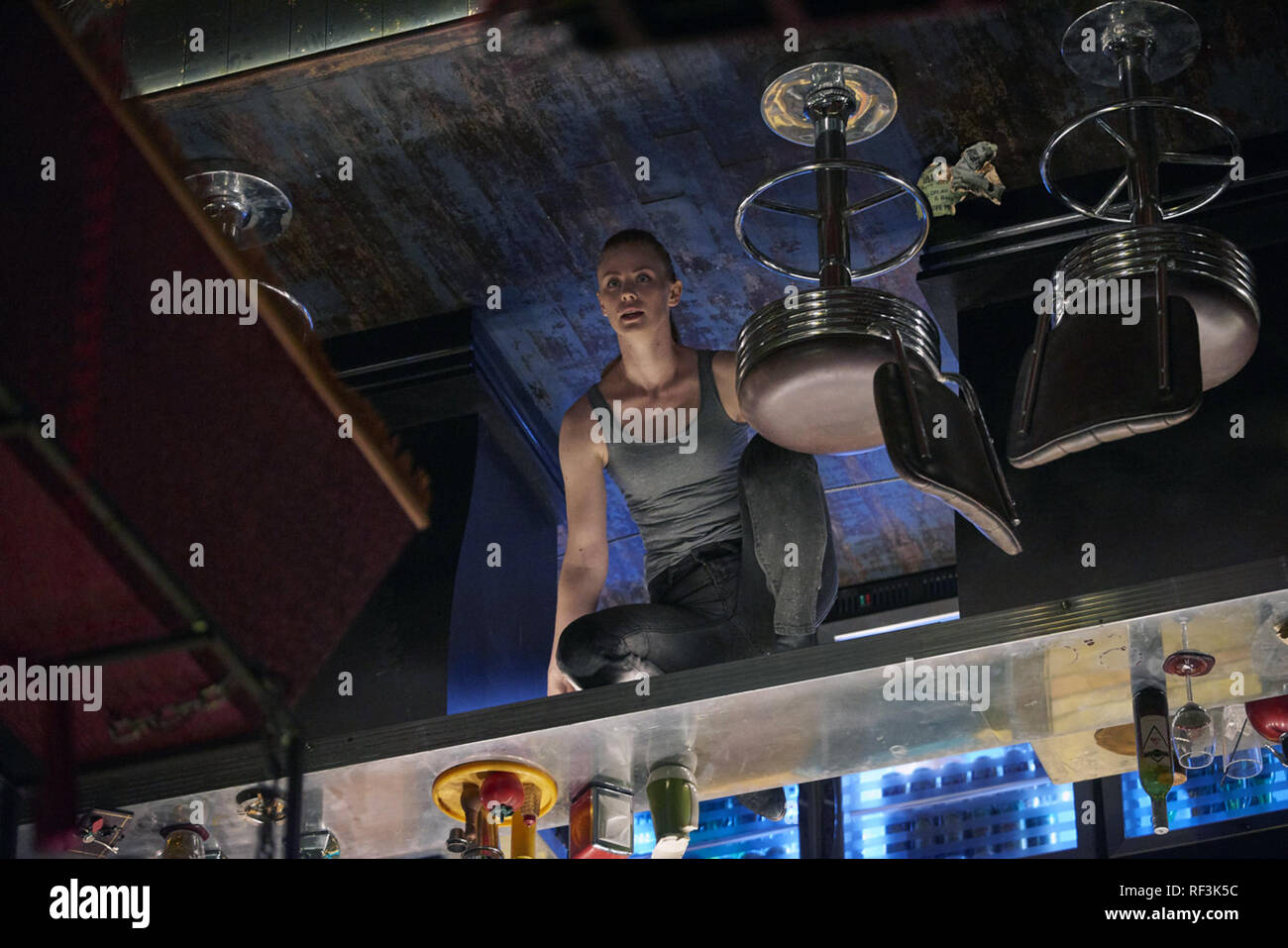 Escape Room est un film d'horreur américain 2019 réalisé par Adam Robitel et écrit par Bragi F. Schut et Maria Melnik. Le film stars Logan Miller, Deborah Ann Woll, Taylor Russell, Tyler Labine, Jay Ellis, et Nik Dodani, et suit un groupe de personnes qui sont envoyés pour parcourir une série de chambres s'échapper. Cette photo est pour un usage éditorial uniquement et est l'auteur de la société film et/ou le photographe attribué par le film ou la société de production et ne peut être reproduite que par des publications dans le cadre de la promotion du film ci-dessus. Un crédit obligatoire de la société film est requis Banque D'Images