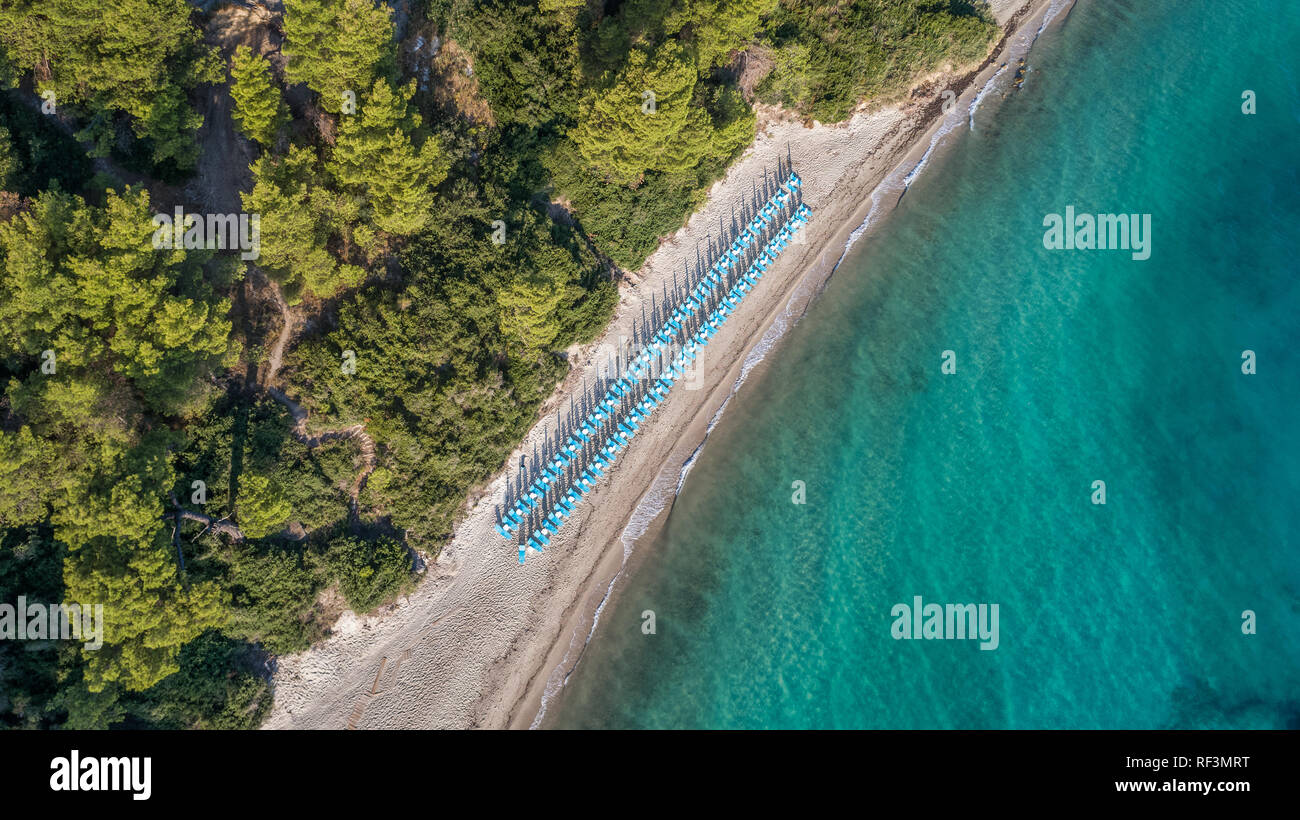 Vue aérienne de Kriopigi beach. La péninsule de Kassandra Halkidiki, Grèce Banque D'Images