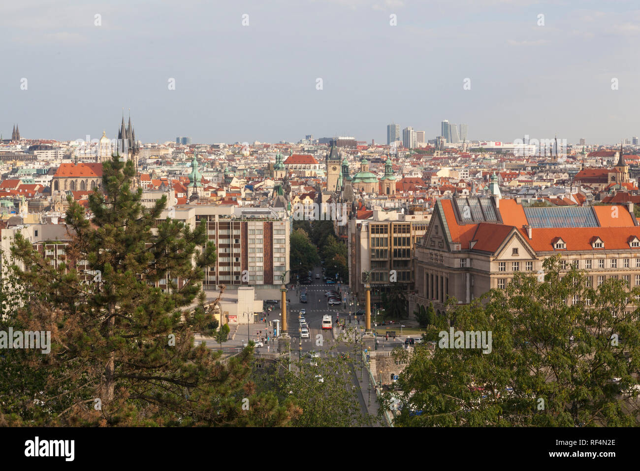 Vue de pont sur la rivière Vltava à Prague du parc de Letna Banque D'Images