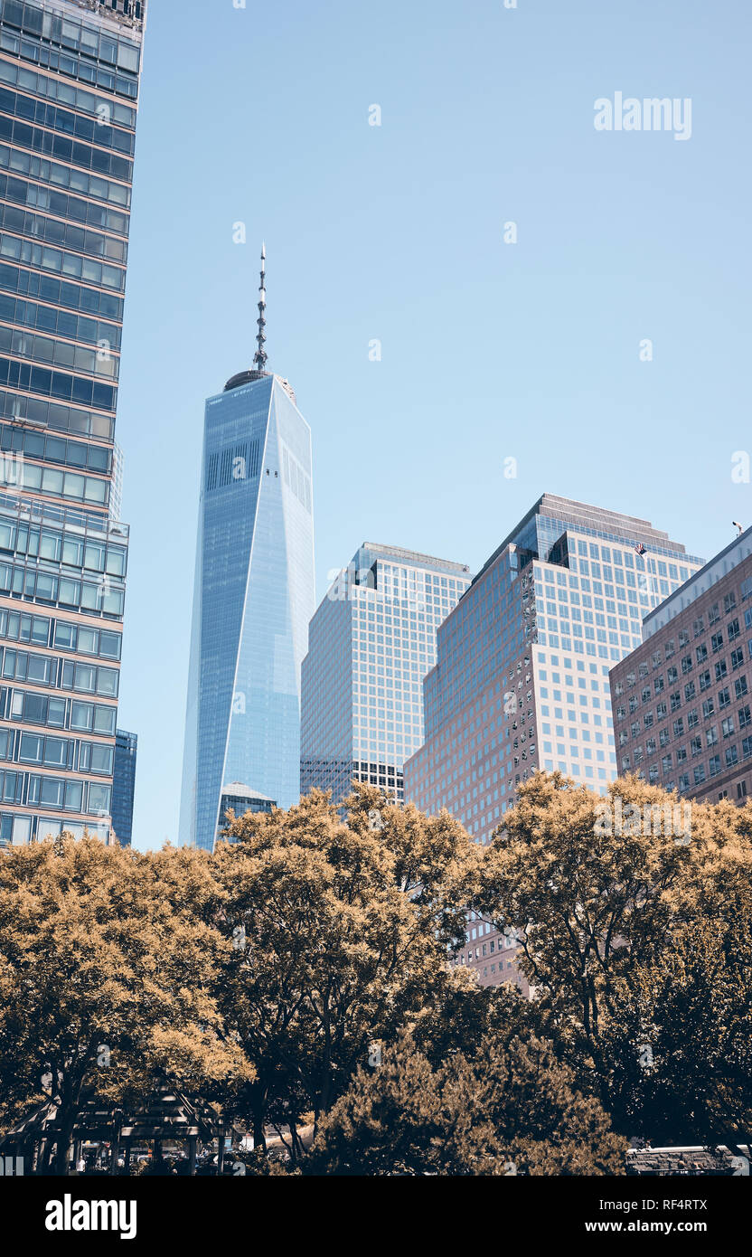 Le centre-ville de New York l'architecture moderne, tons de couleur photo, USA. Banque D'Images