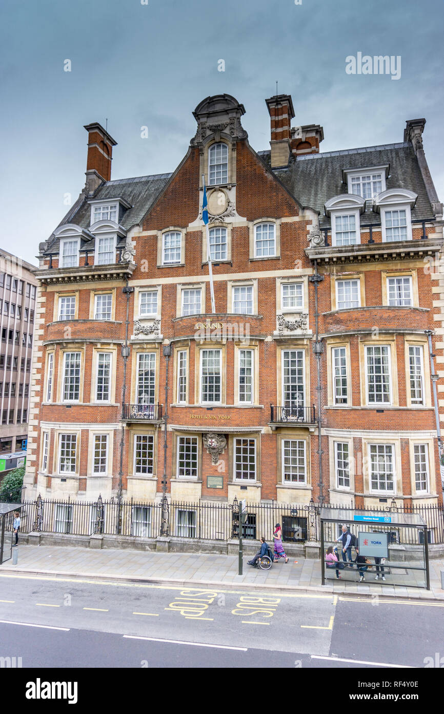 Le Grand Hôtel, Station Lieu, York, North Yorkshire, Angleterre, Royaume-Uni. Banque D'Images