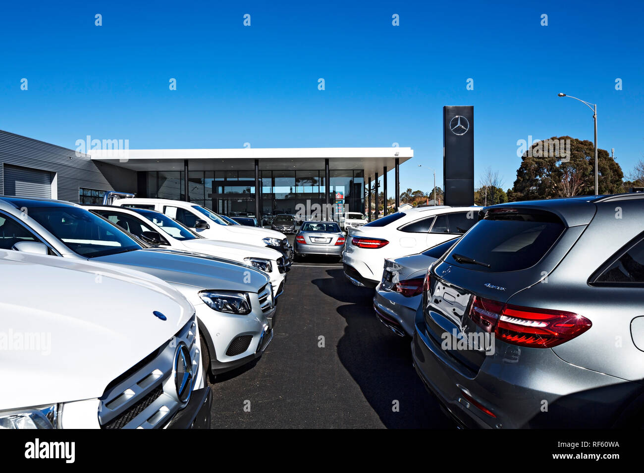 C'est le nouveau concessionnaire Mercedes-Benz dans les locaux d'Australie Victoria Ballarat Ballarat.Le concessionnaire automobile de prestige a été l'entretien un Ballarat Banque D'Images