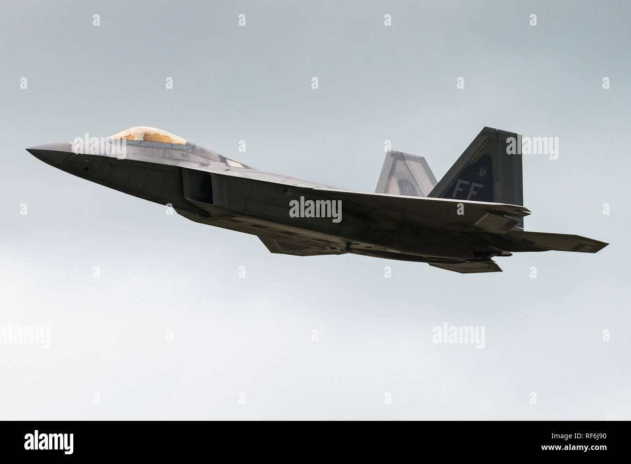 Le Lockheed Martin F-22 Raptor est un cinquième génération, un bi-moteur, par tous les temps, un chasseur tactique furtif développé pour l'USAF. Banque D'Images