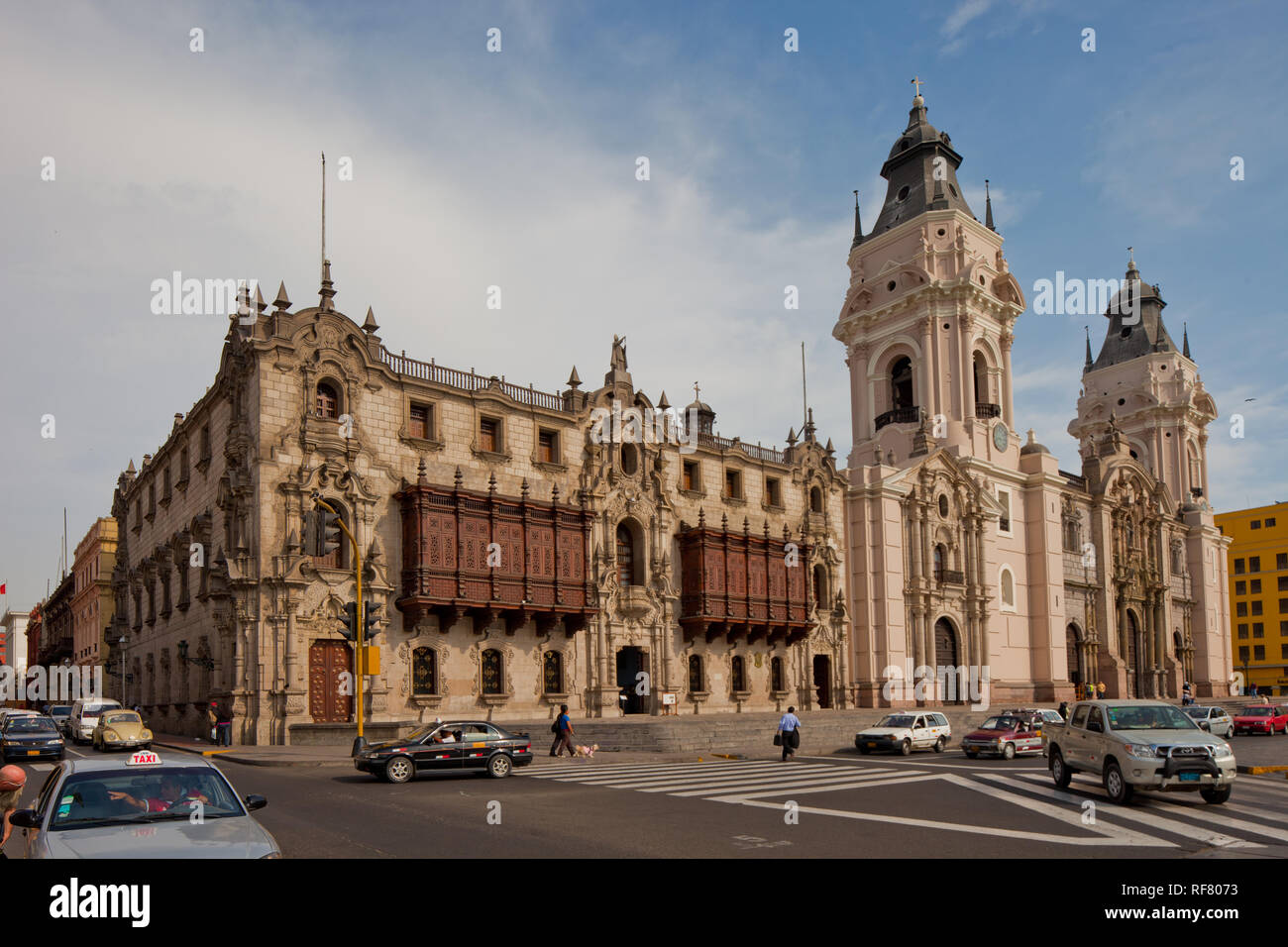 La plaza de Armas et les édifices à Lima, Pérou Banque D'Images