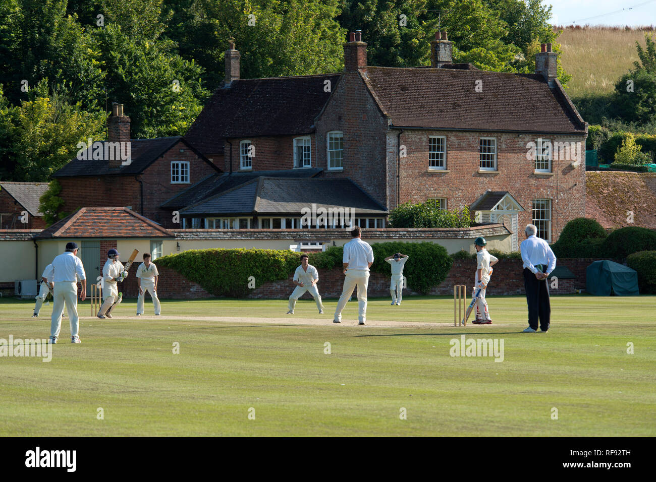 Maison Bowerswaine Gussage, Tous les Saints, Dorset, qui comprend son propre terrain de cricket en pleine dimension Banque D'Images