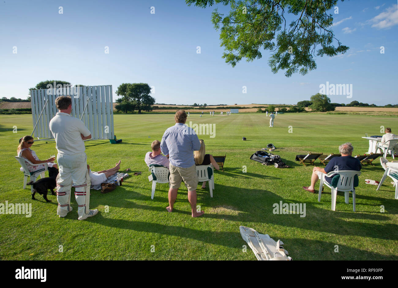 Maison Bowerswaine Gussage, Tous les Saints, Dorset, qui comprend son propre terrain de cricket en pleine dimension Banque D'Images