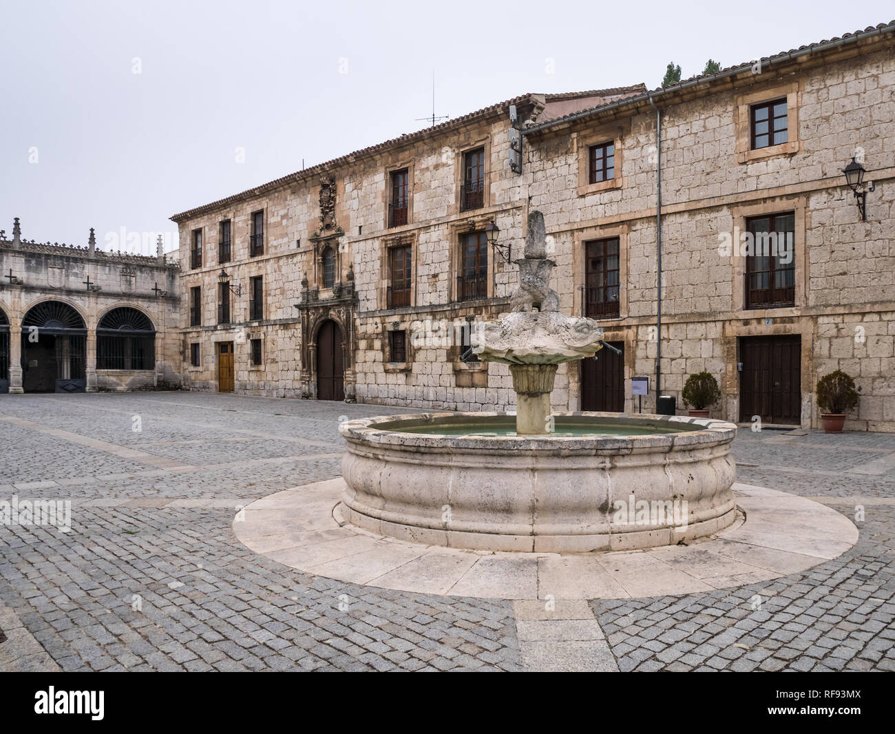 Cour intérieure de l'abbaye de Las Huelgas à Burgos, Espagne Banque D'Images