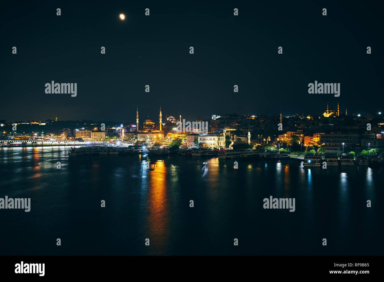 Lunar eclipse / Blood Moon à Istanbul, Turquie Banque D'Images