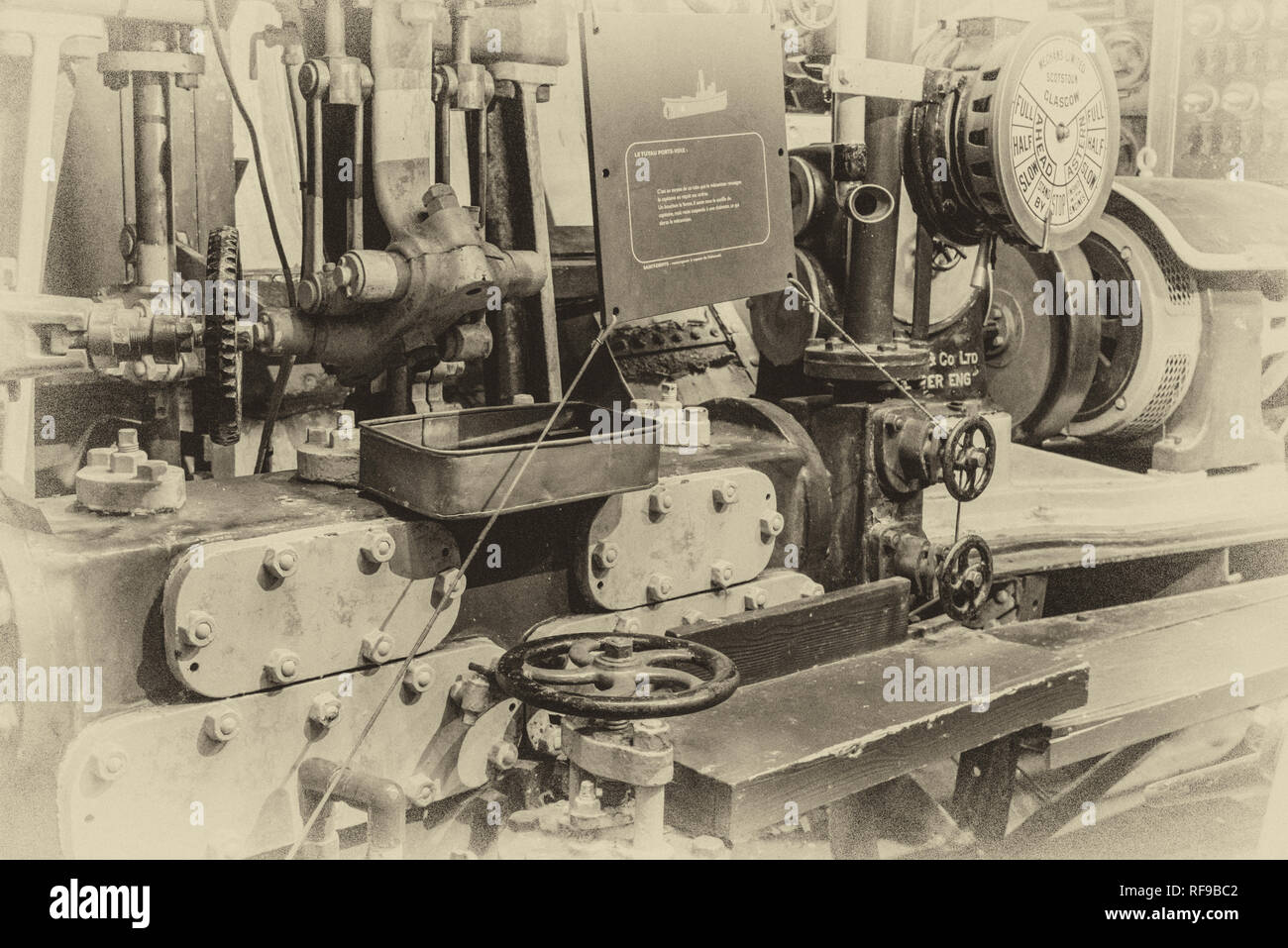 Détail de la machine à vapeur de l'ancien remorqueur Banque D'Images