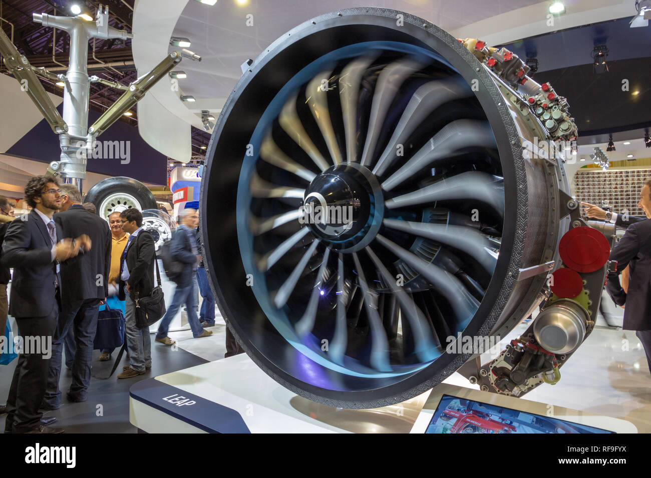 LE BOURGET PARIS - JUN 18, 2015 : moderne moteur sur l'affichage à l'aéronautique de Paris. Banque D'Images