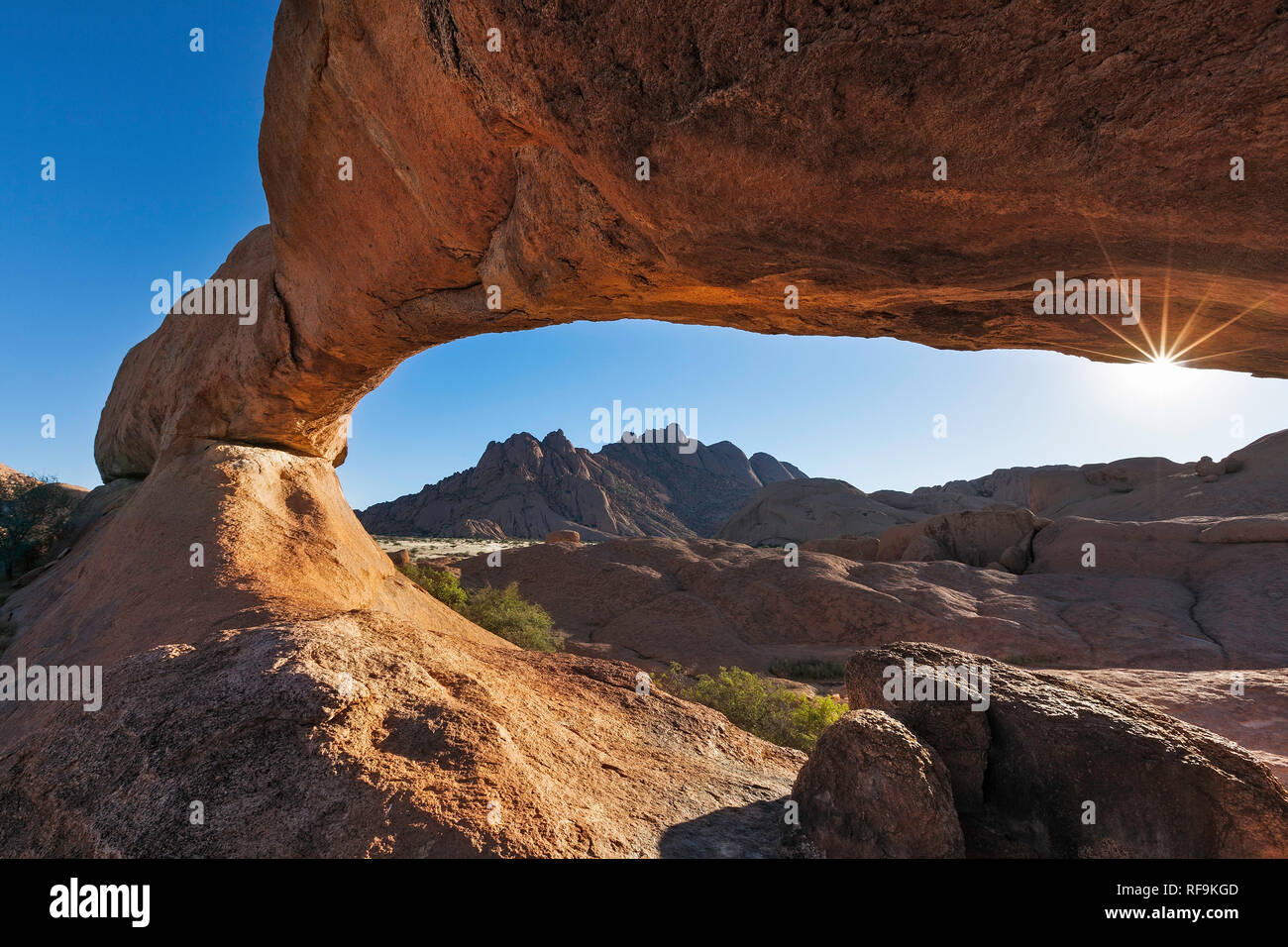 Arch Rock à Spitzkoppe, Namibie, Afrique du Sud Banque D'Images