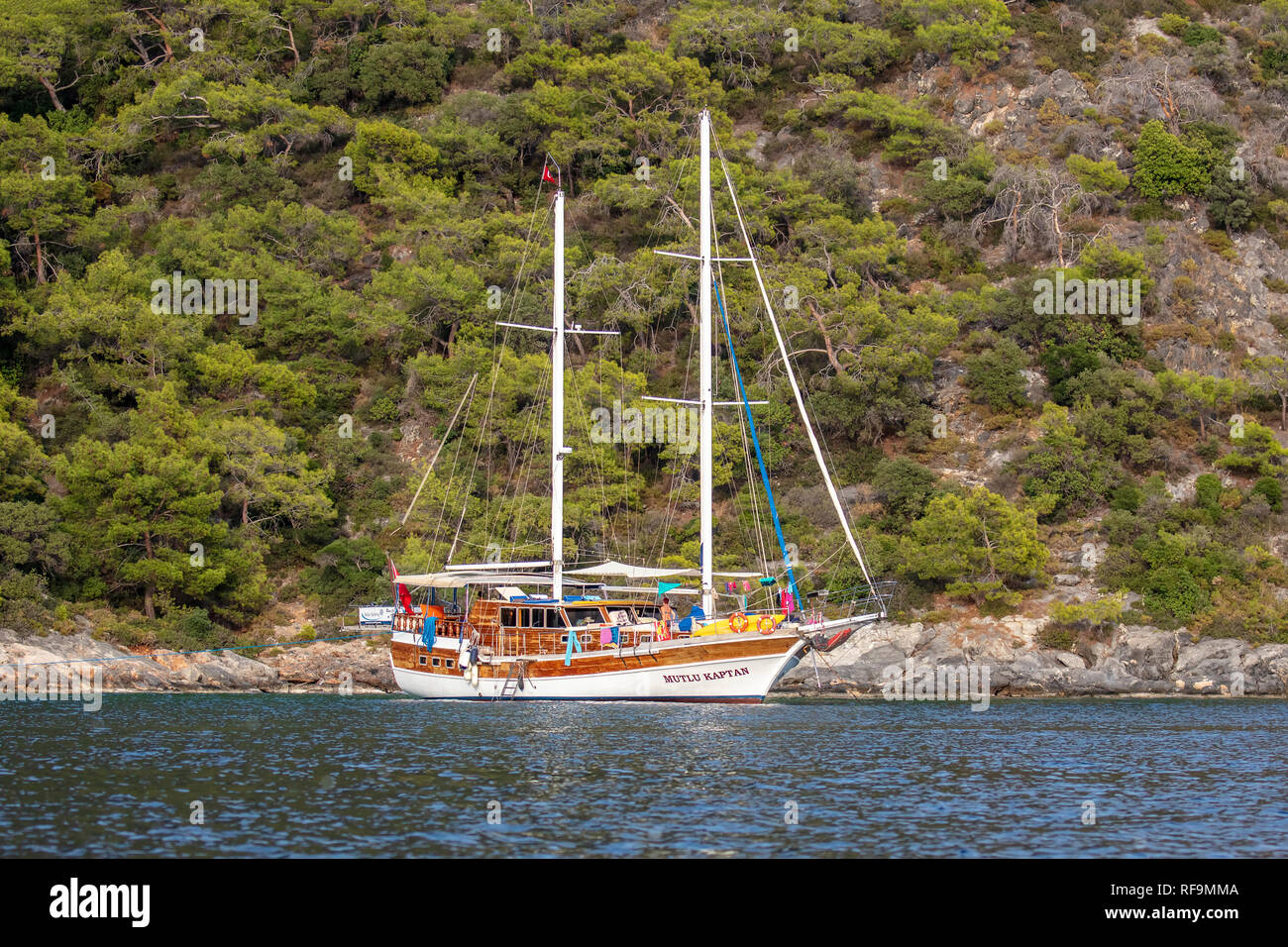 Ölüdeniz, TURQUIE - 10 octobre 2018 : l'expédition dans azure shore de la vallée des papillons à Ölüdeniz, Turquie Banque D'Images