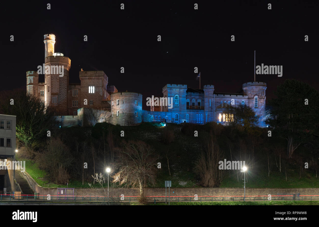 Le Château d'Inverness sur un hivers glacial soir, janvier 2019. Banque D'Images