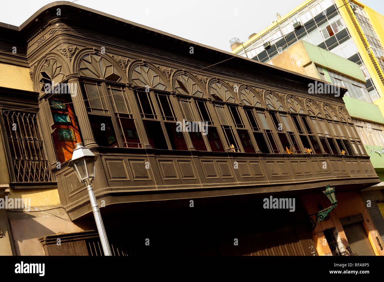 Balcons dans Lima considéré comme héritage de l'humanty protégée par l'Unesco Banque D'Images