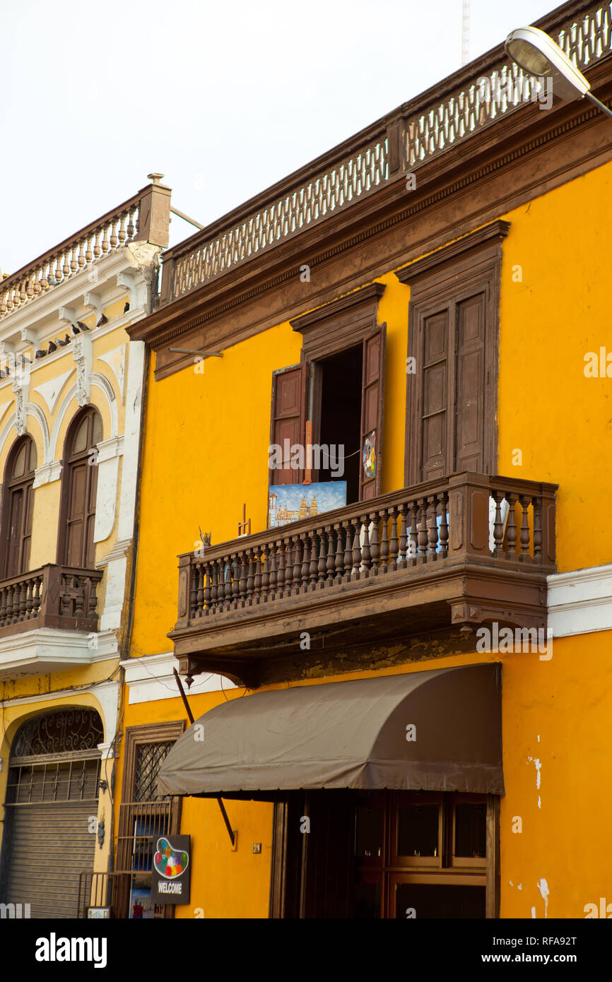 Balcons dans Lima considéré comme héritage de l'humanty protégée par l'Unesco Banque D'Images