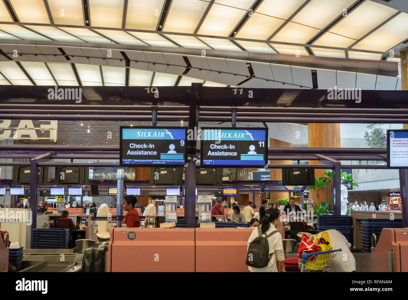 Singapour - Janvier 2019 : SilkAir au comptoir dans l'aéroport Singapour Changi. SilkAir est une compagnie aérienne régionale en Asie Banque D'Images