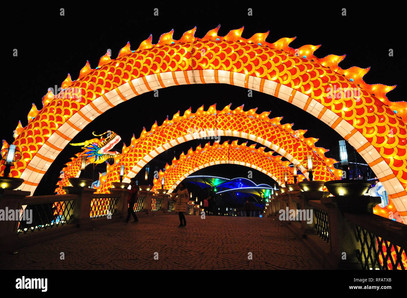 24 janvier 2019 - Xi'an, Chine - lanternes en forme de dragon peut être vu à la lanterne juste pendant les célébrations du Nouvel An chinois 2019 tenue à Xi'an, province du Shaanxi du nord-ouest de la Chine. Crédit : SIPA Asie/ZUMA/Alamy Fil Live News Banque D'Images