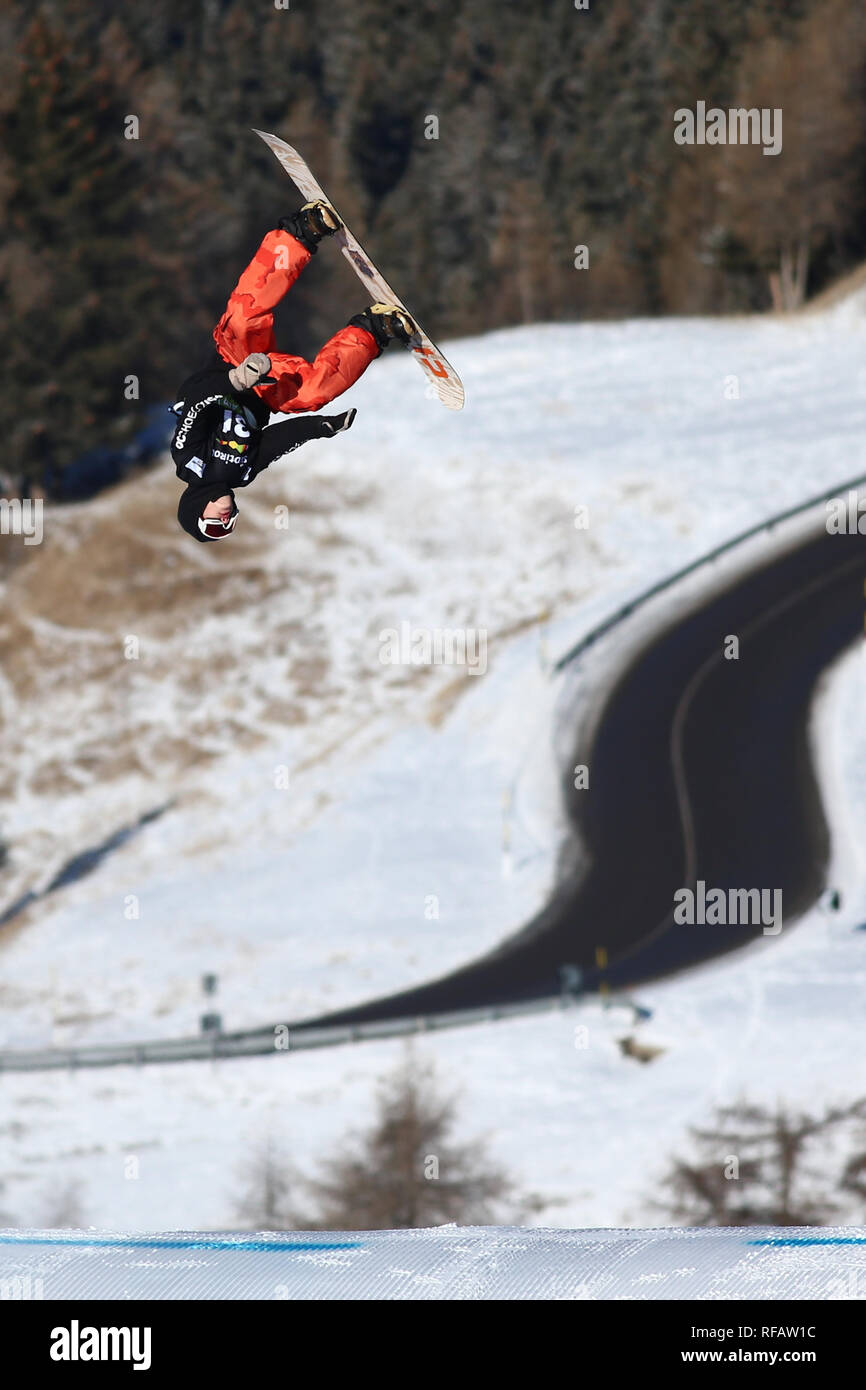 Berlin, Allemagne. 24 Jan, 2019. Qualifications Slopestyle Snowboard FIS ; Brooke Voigt (CAN) en action sur un saut Plus Sport Action Crédit :/Alamy Live News Banque D'Images