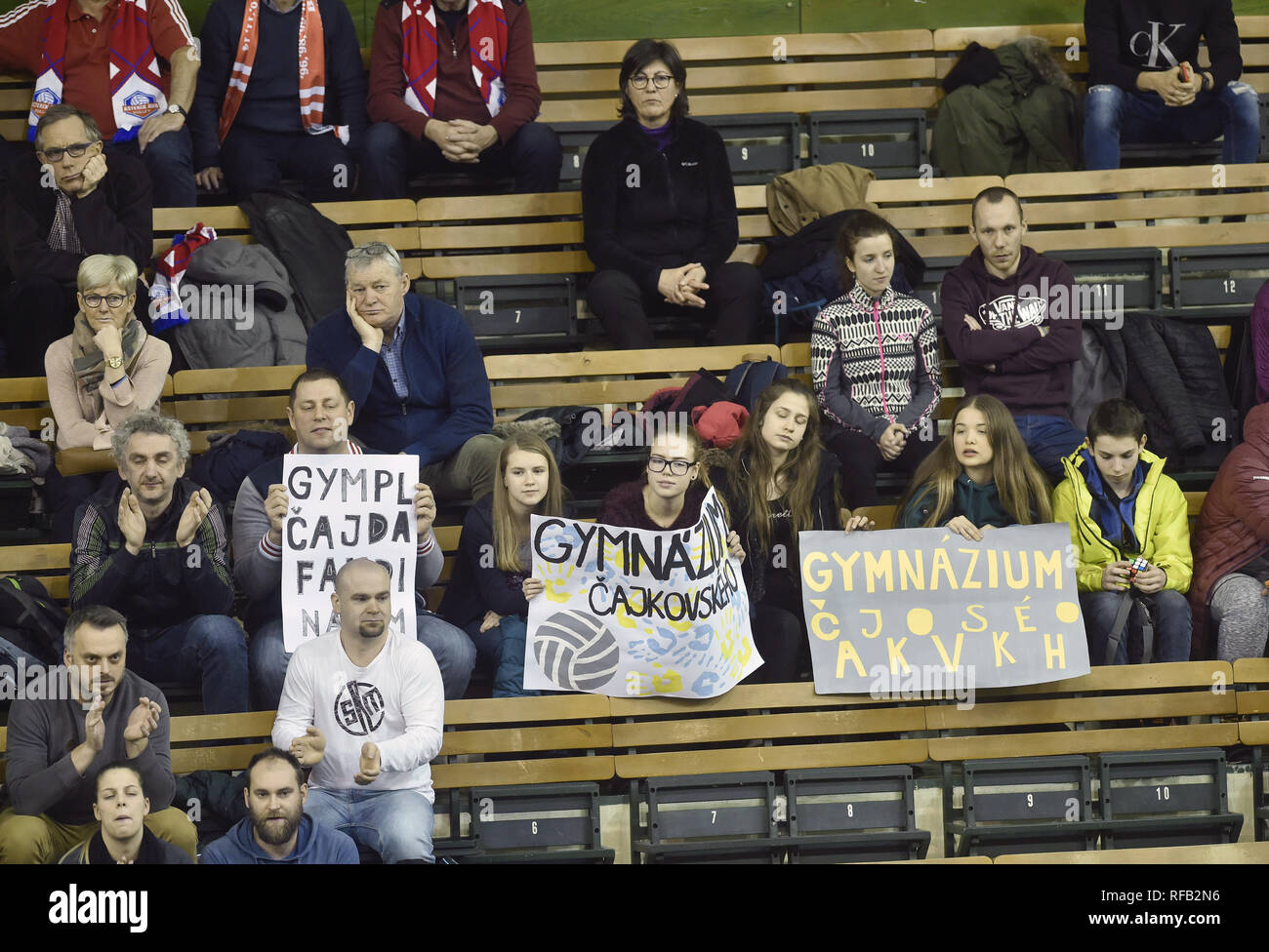 Olomouc, République tchèque. 24 Jan, 2019. SK JUSQU'Olomouc volley-ball fans sont vus au cours de la 51 édition de la Ligue des Champions de volley-ball tchèque match SK JUSQU'Olomouc vs Astérix Beveren de Belgique à Olomouc, République tchèque, le 24 janvier 2019. Credit : Ludek Perina/CTK Photo/Alamy Live News Banque D'Images