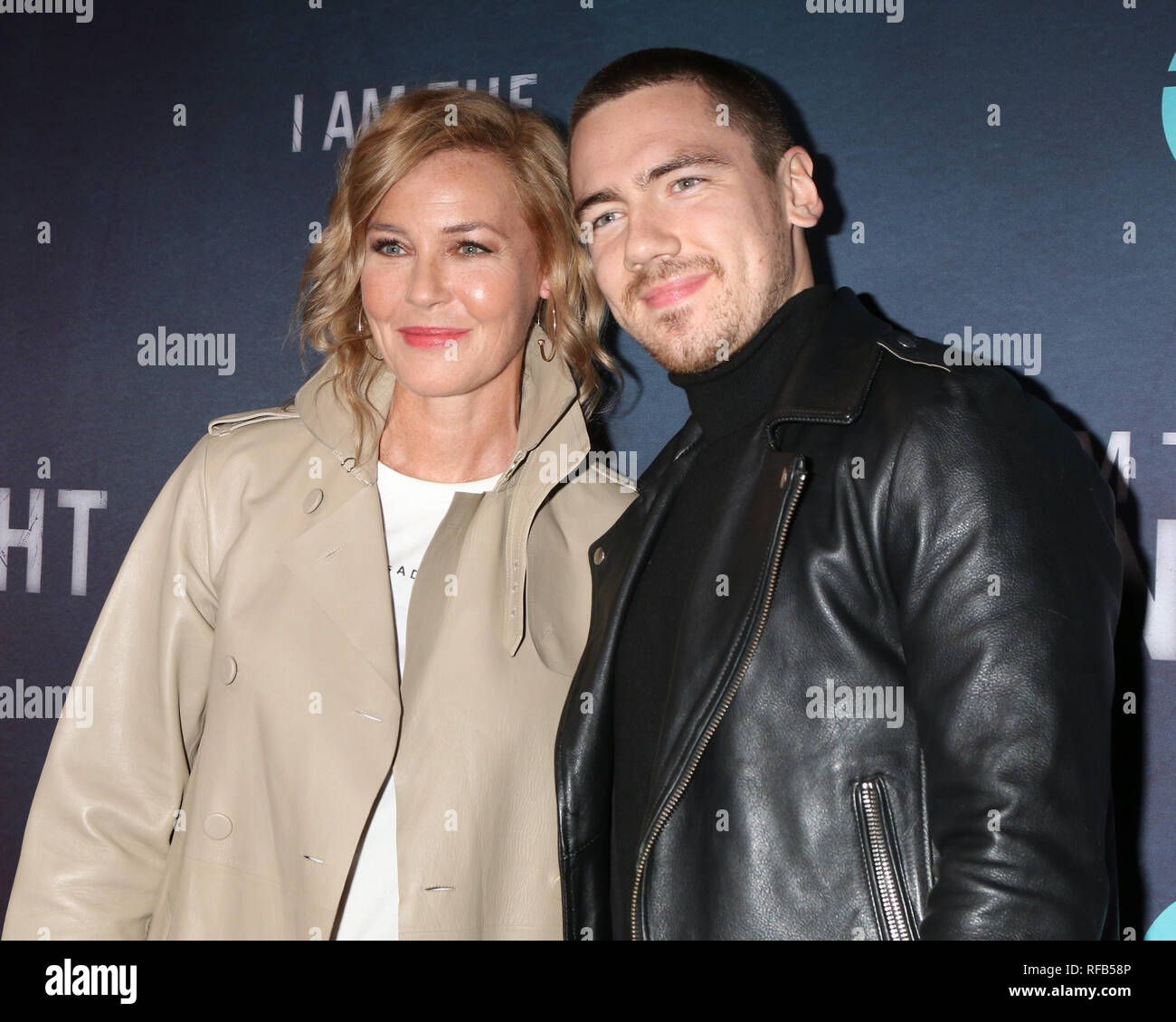 Los Angeles, CA, USA. 24 Jan, 2019. LOS ANGELES - jan 24 : Connie Nielsen, Sebastian Sartor au ''Je suis la nuit'' première projection à l'Harmony Gold Theatre le 24 janvier 2019 à Los Angeles, CA : Crédit Kay Blake/ZUMA/Alamy Fil Live News Banque D'Images