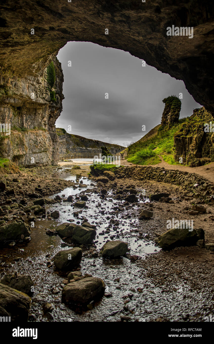 Entrée de la grotte près de Durness Smoo en Ecosse Banque D'Images