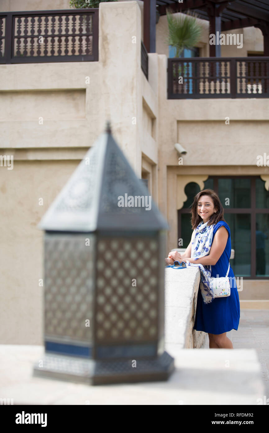 Woman à Madinat Jumeirah Dubai Banque D'Images