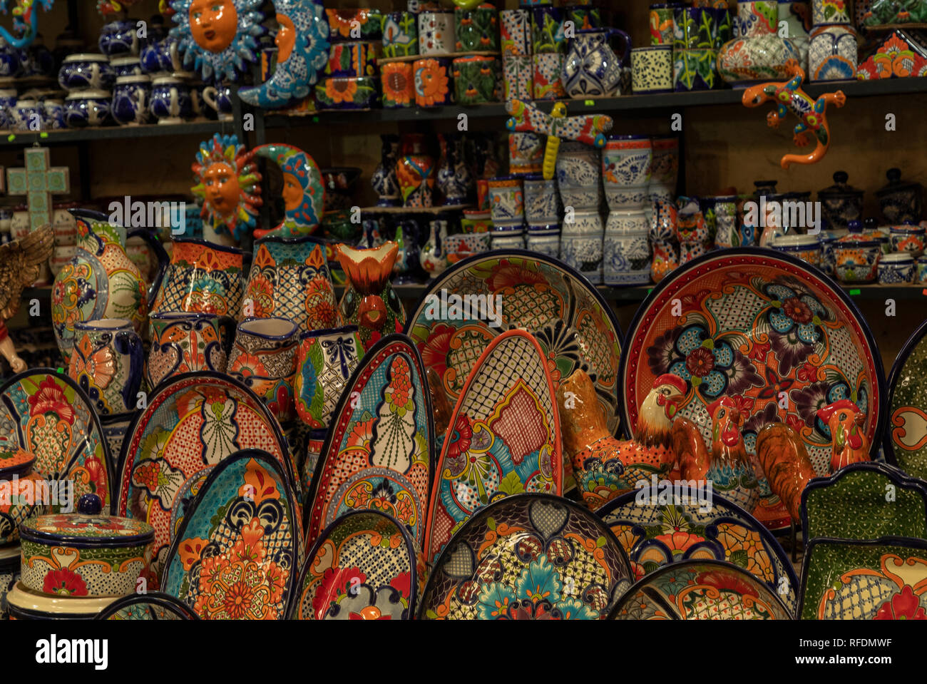 La poterie local market stall à San Miguel de Allende, Mexique central. Banque D'Images