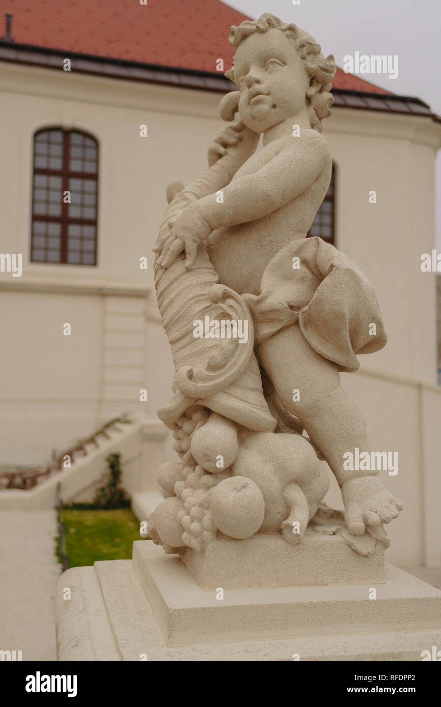 Détail de la statue de style rococo dans le château de Bratislava Banque D'Images