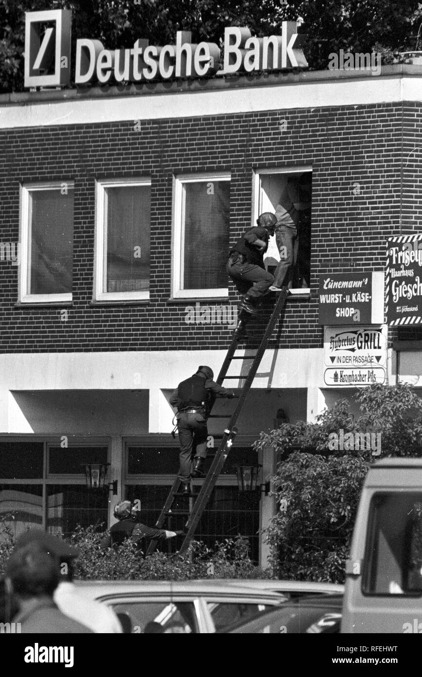 DEU, Allemagne, Mülheim an der Ruhr : vol de banque et d'enlèvement dans une banque à Gladbeck. Banque D'Images