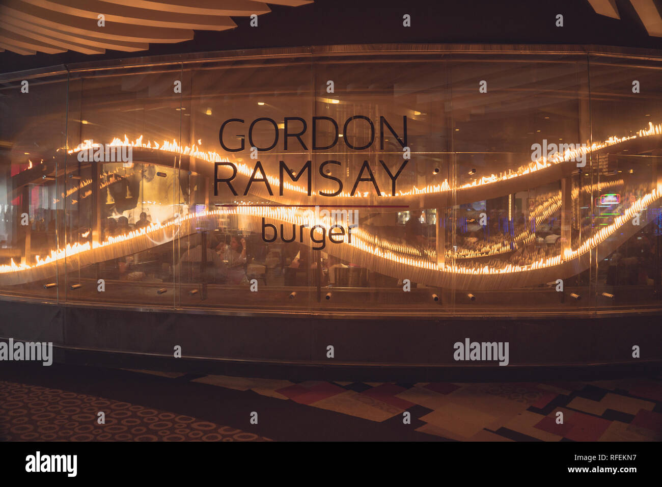 Las Vegas, Nevada - le 13 octobre 2017 : panneau extérieur vue sur le célèbre chef Gordon Ramsay Burger restaurant à Las Vegas. C'est l'un des plus popula Banque D'Images