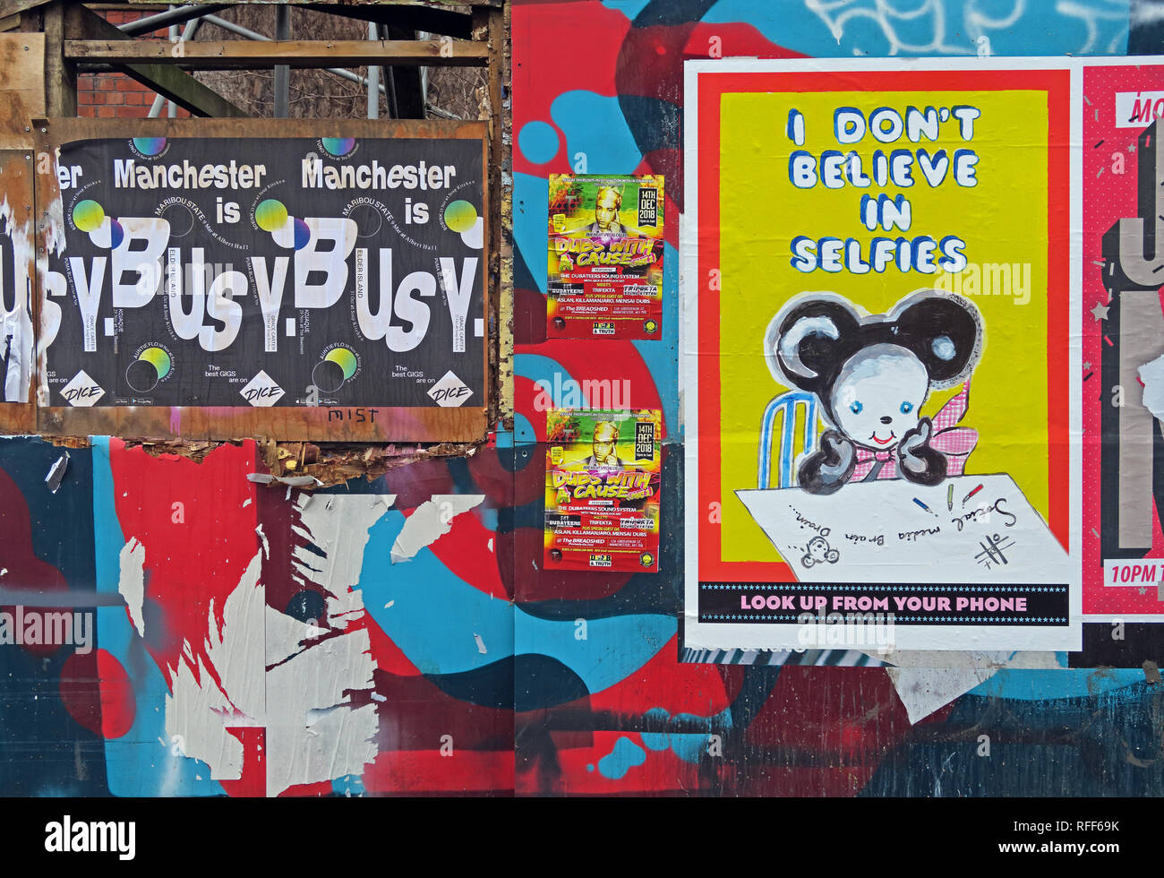 Manchester est occupé, je ne crois pas aux selfies, regardez depuis votre téléphone, Manchester Northern Quarter, Angleterre, Royaume-Uni, M1 1JW Banque D'Images