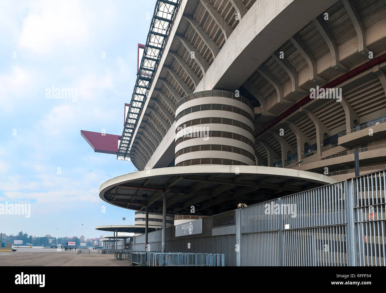 Vue fragmentaire de San Siro. Milan, Italie Banque D'Images