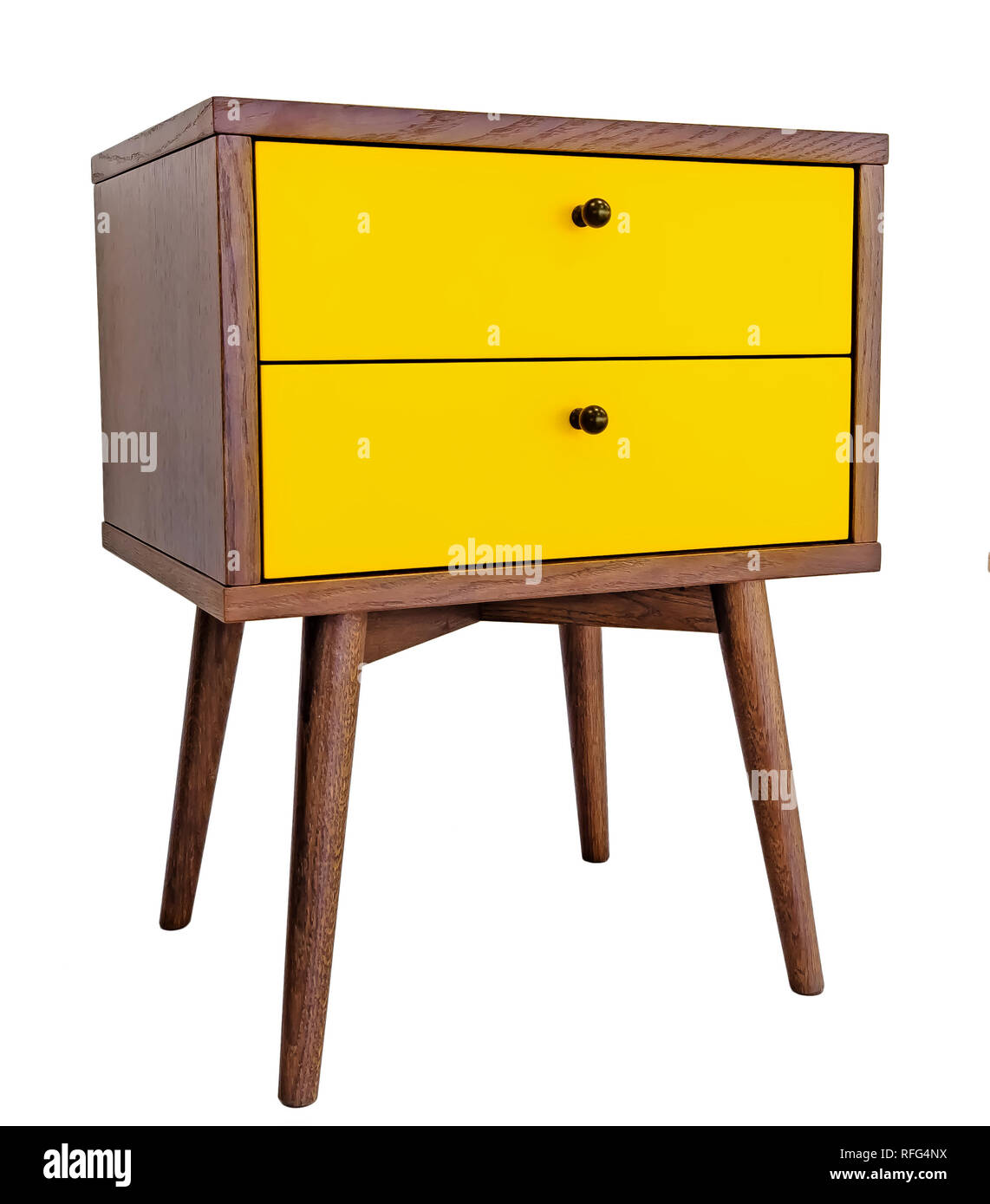 Table de chevet en bois jaune. Table de nuit design moderne isolé sur fond  blanc Vue de côté. Le cabinet avec deux tiroirs Photo Stock - Alamy