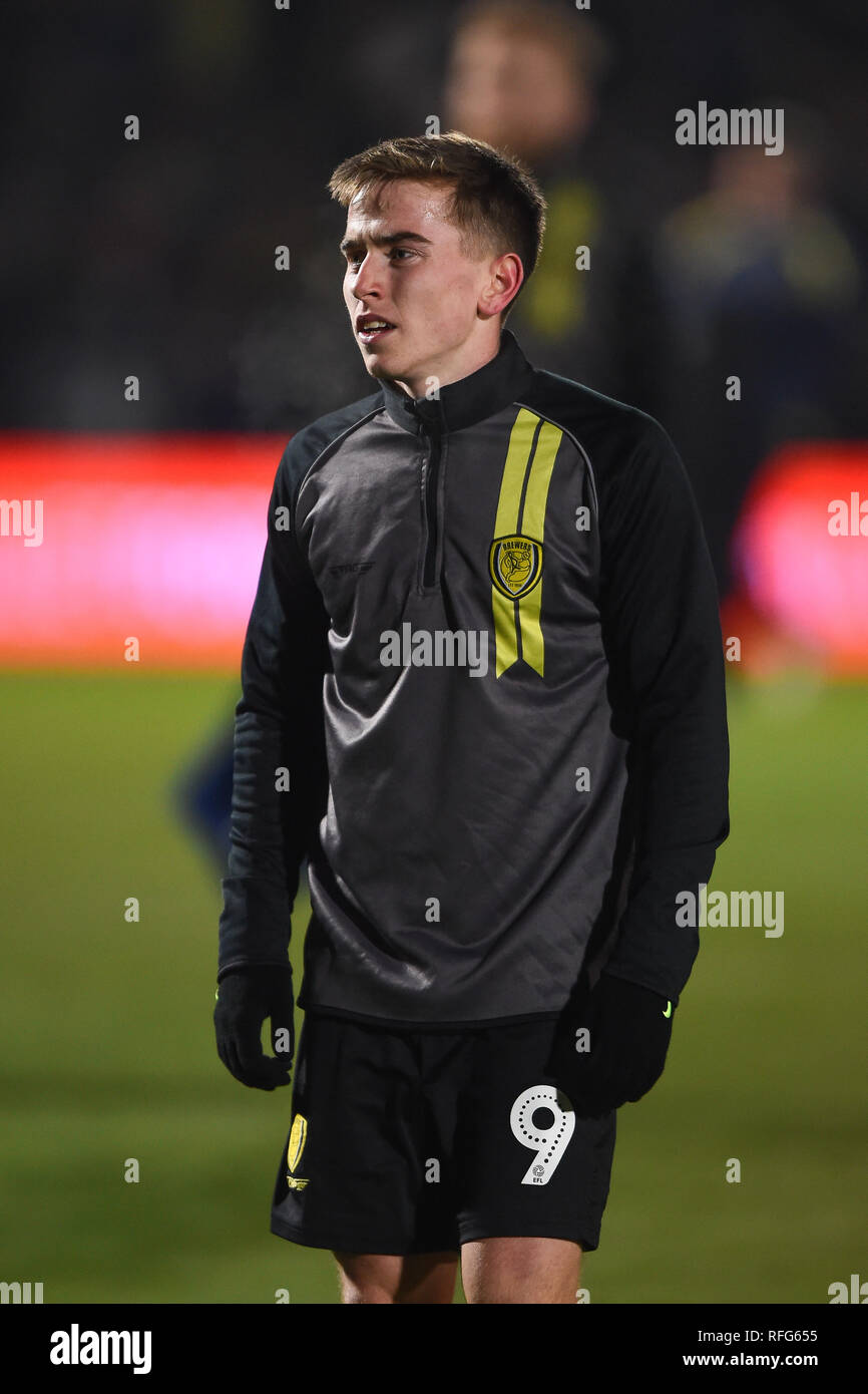 BURTON ON TRENT, Royaume-Uni 23 janvier. Le milieu de terrain Joe Sbarra Burton Albion (9) au cours de l'Carabao Cup match entre Burton Albion et Manchester City au stade de Pirelli, Burton upon Trent le mercredi 23 janvier 2019. (Crédit : MI News & Sport) Banque D'Images