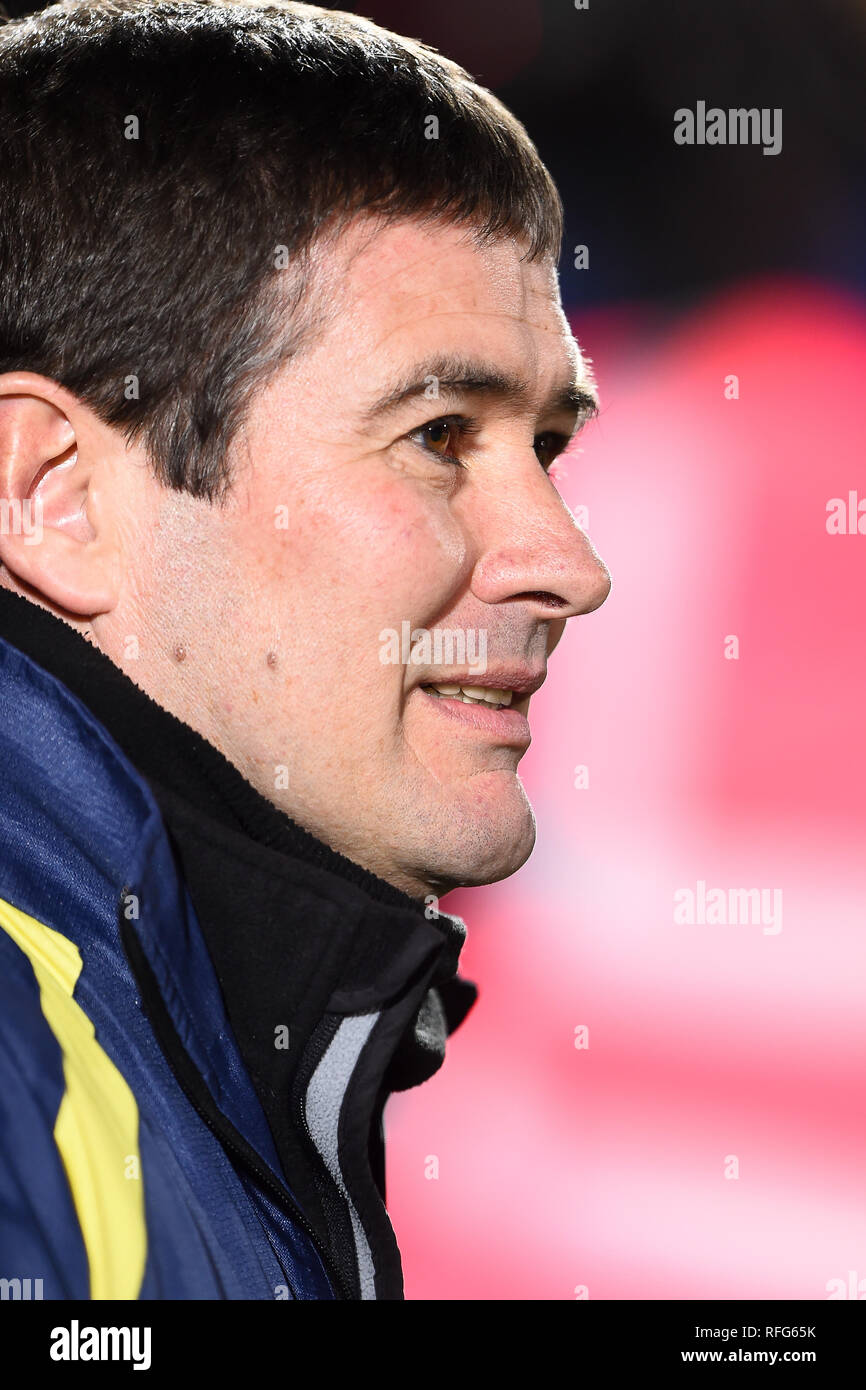 BURTON ON TRENT, Royaume-Uni 23 janvier. Burton Albion manager Nigel Clough durant la Carabao Cup match entre Burton Albion et Manchester City au stade de Pirelli, Burton upon Trent le mercredi 23 janvier 2019. (Crédit : MI News & Sport) Banque D'Images