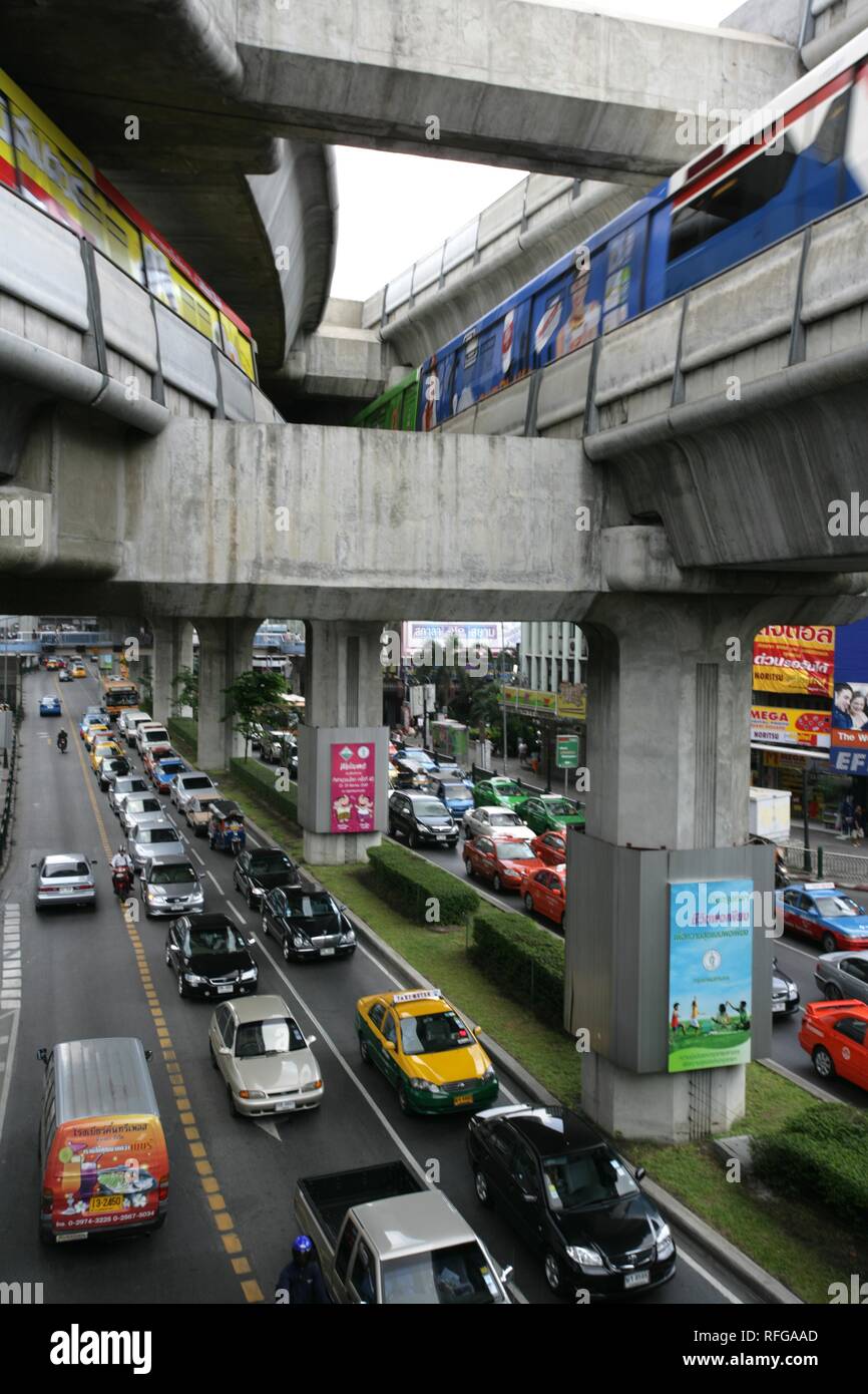 THA Thaïlande Bangkok Centre Ville Rushhour Embouteillage. Thanon Rama I Road. | Banque D'Images