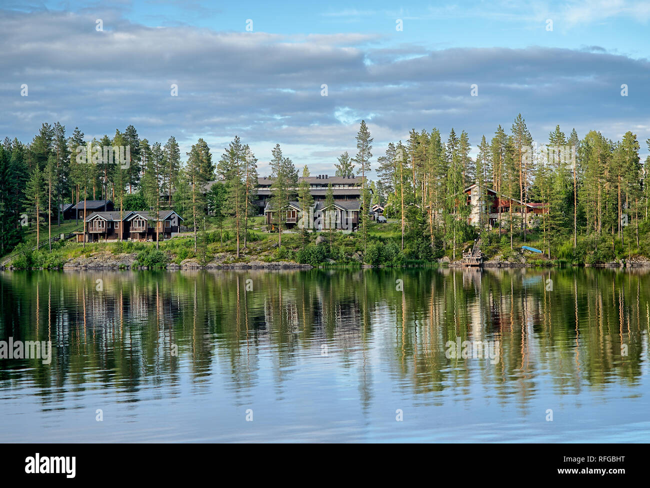 Dans Syvärijärvi Lac Nilsiä, Kuopio, Finlande Banque D'Images