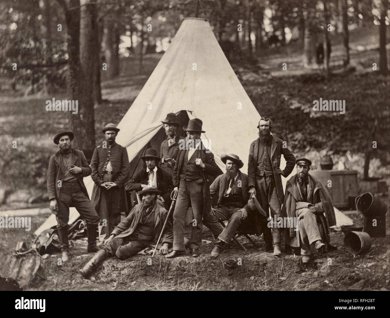 Groupe de guides pour l'armée du Potomac. Date/période : 1862. L'albumine. Largeur : 22,9 cm. Hauteur : 17 cm (feuille). Auteur : Alexander Gardner. Banque D'Images