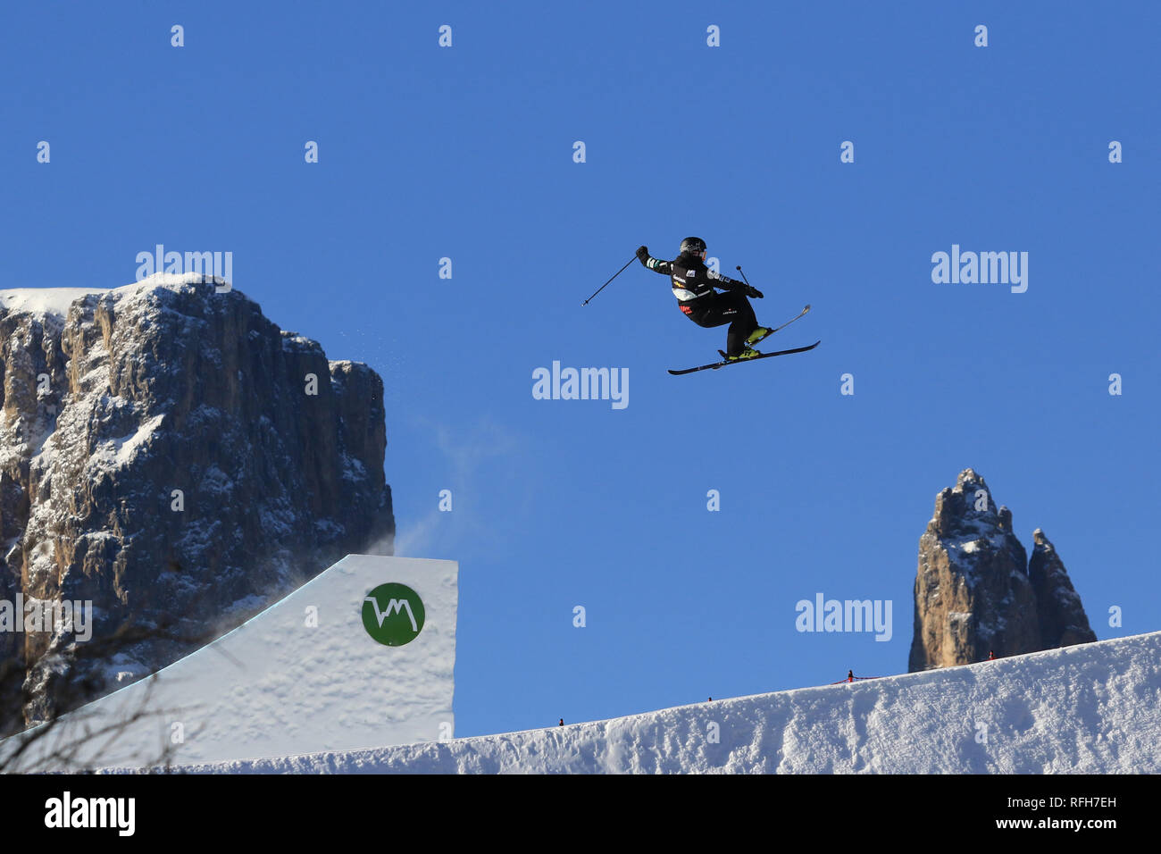 Alpe di Siusi, le Tyrol du Sud, Italie. 25 Jan, 2019. Coupe du Monde FIS SS Freeski Slopestyle qualification ; Kokone, Kondo (JPN) en action sur un saut dans l'air : l'action de Crédit Plus Sport/Alamy Live News Banque D'Images