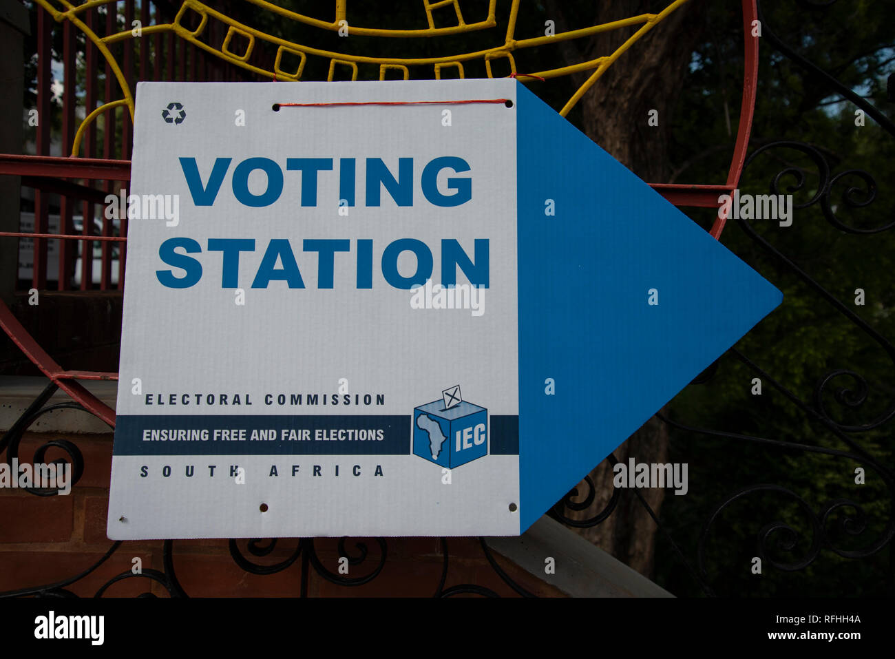 Johannesburg, Afrique du Sud. 26 janvier, 2019. Un panneau à l'entrée d'une catégorie de vote site dans Linden, Johannesburg, samedi après-midi. C'est la dernière semaine pour s'inscrire pour voter en 2019 l'Afrique du Sud aux élections générales. Credit : Eva-Lotta Jansson/Alamy Live News Banque D'Images
