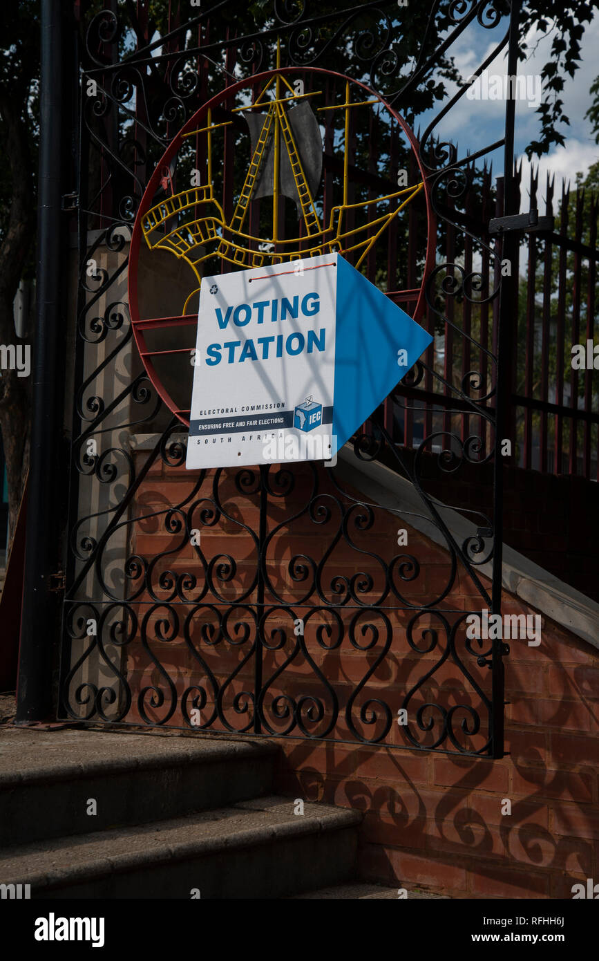 Johannesburg, Afrique du Sud. 26 janvier, 2019. Un panneau à l'entrée d'une catégorie de vote site dans Linden, Johannesburg, samedi après-midi. C'est la dernière semaine pour s'inscrire pour voter en 2019 l'Afrique du Sud aux élections générales. Credit : Eva-Lotta Jansson/Alamy Live News Banque D'Images