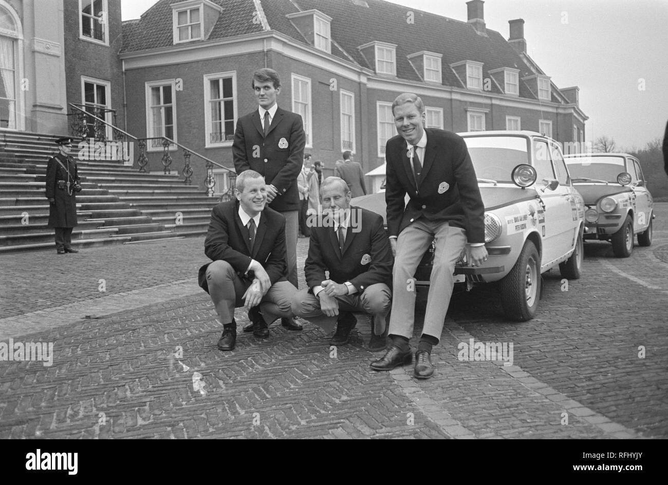 Marathon Auto rijders ontvangen door Prins Bernhard op de Huis ten Bosch equipe , Bestanddeelnr 921-8707. Banque D'Images