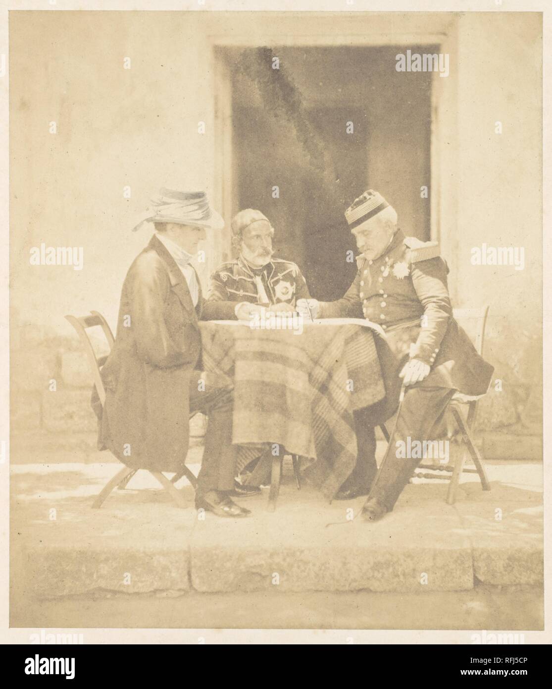 Le Conseil de guerre le matin de la prise de la mamelon. Lord Raglan, Omar Pasha, le maréchal Pélissier. Artiste : Roger Fenton (britannique, 1819-1869). Date : 1855. Musée : Metropolitan Museum of Art, New York, USA. Banque D'Images