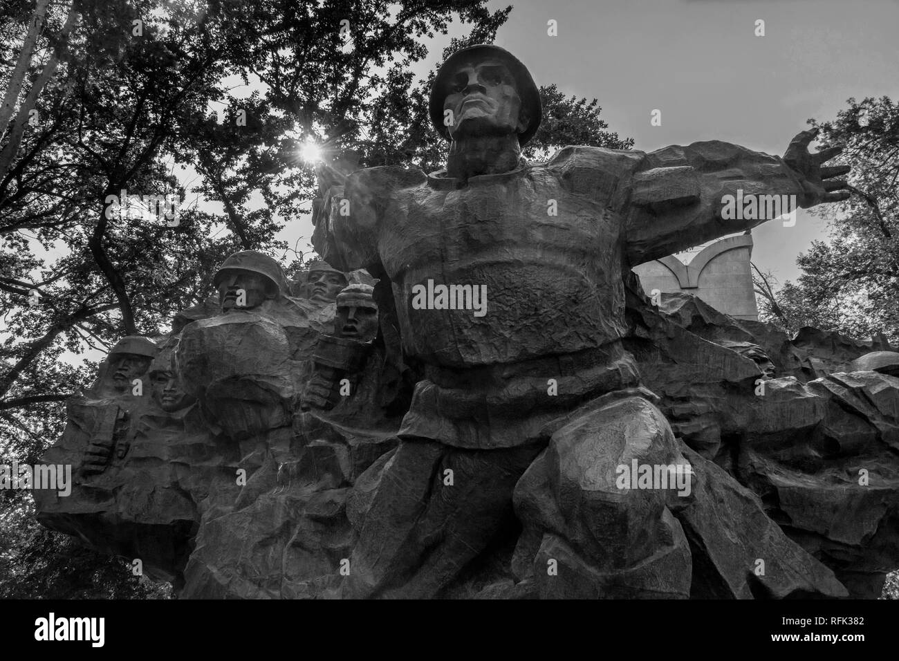 Monument commémoratif de la Seconde Guerre mondiale, 1975, P.C., Parc Panfilov, Almaty, Kazakhstan Banque D'Images