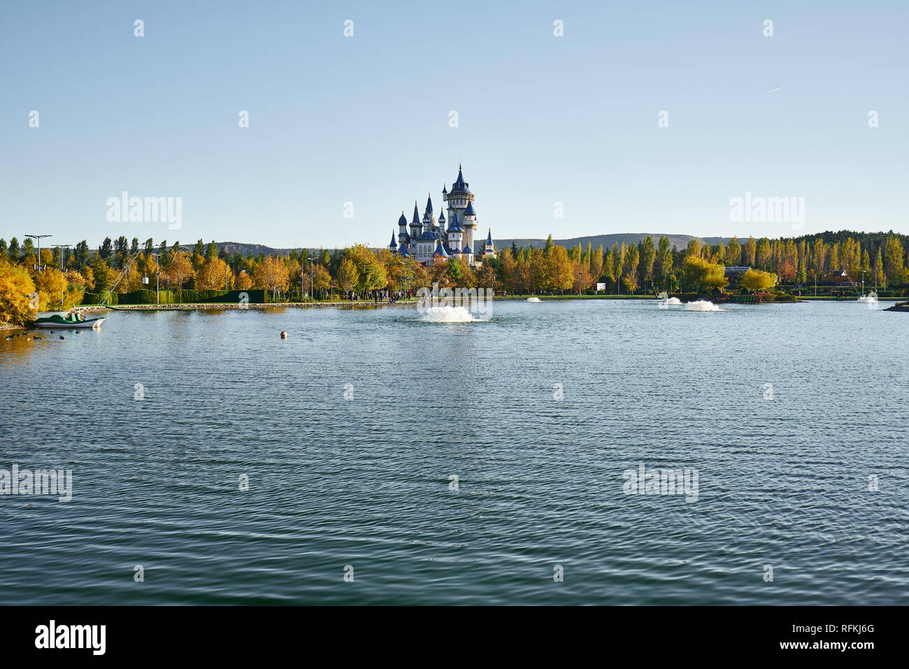 Château de conte de fées dans le parc de Sazova, Eskisehir, Turquie Banque D'Images