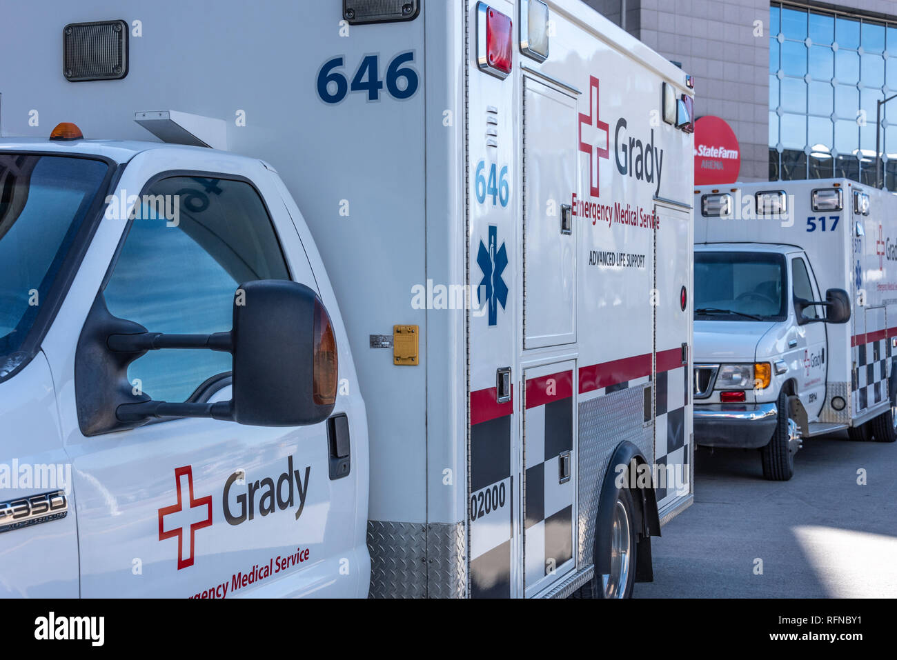 Les ambulances de l'hôpital Grady au centre-ville d'Atlanta, Géorgie. (USA) Banque D'Images