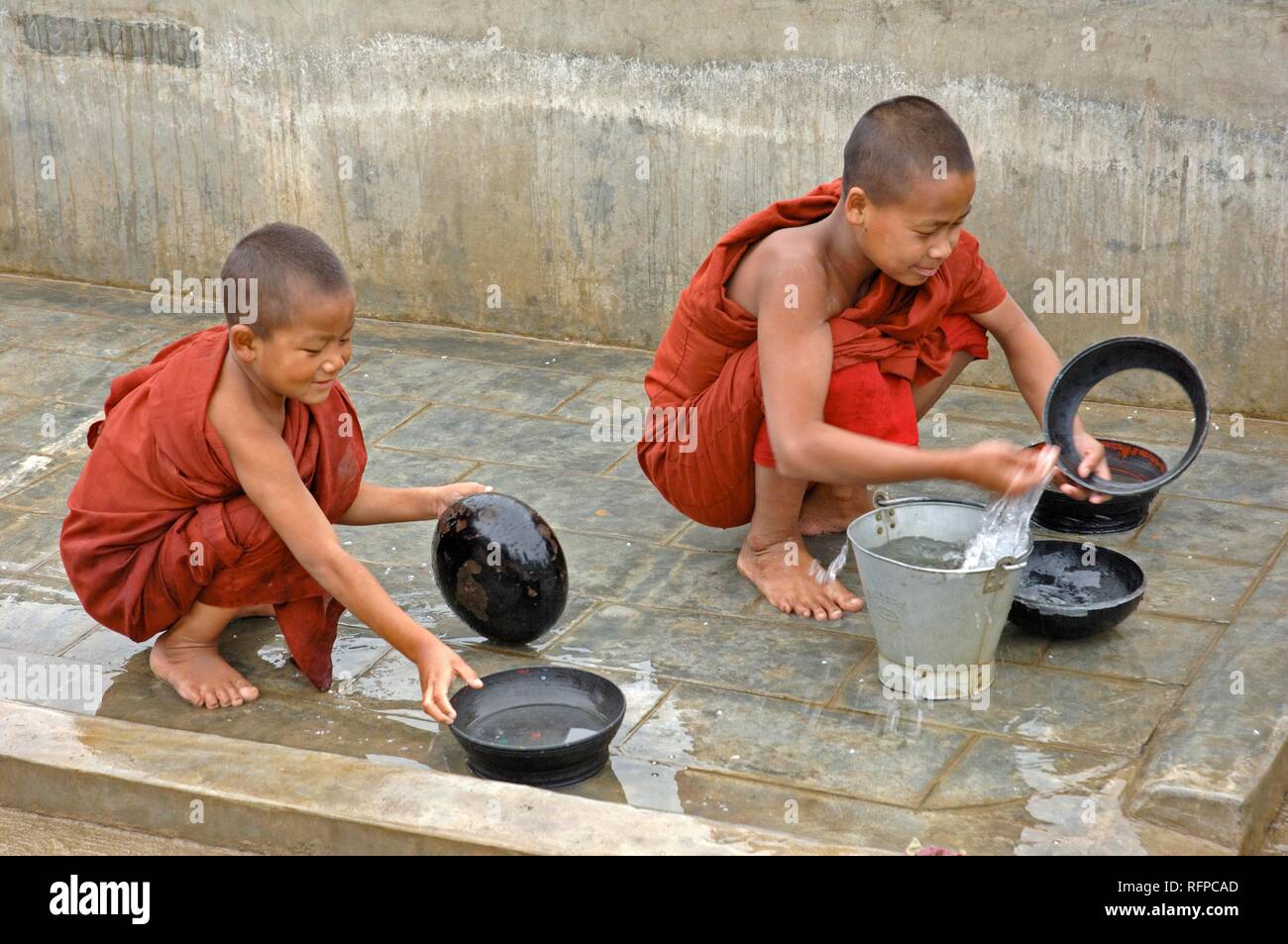 Les jeunes moines, Myanmar, Birmanie Banque D'Images