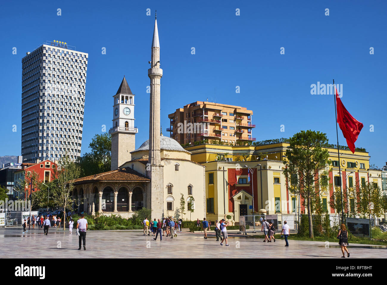 Etehem Bey mosquée, la place Skanderbeg, Tirana, Albanie, Europe Banque D'Images