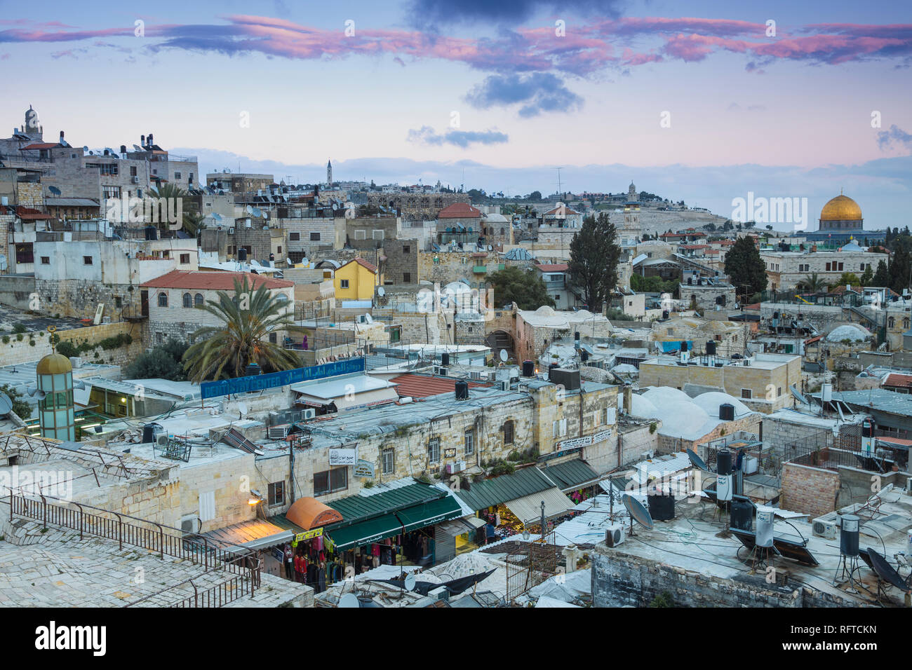 Vue sur le quartier musulman vers Dôme du Rocher, Jérusalem, Israël, Moyen Orient Banque D'Images